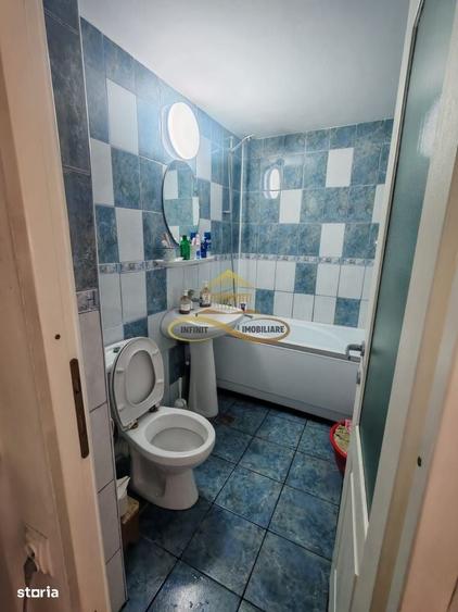 Apartament cu 3 camere decomandat în Ștefan Vodă