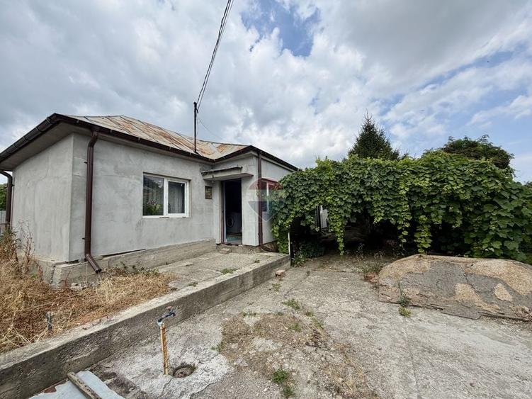 Casă individuală cu 3 camere cu Teren 563 Mp în Câmpineanca