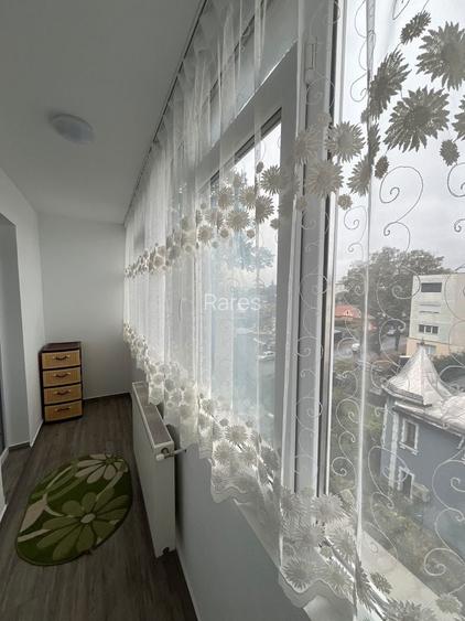 Inchiriez apartament 2 camere in Roman