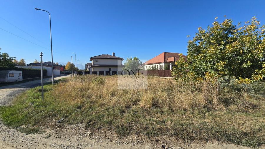 Teren Construcții intravilan de 773 mp, în Sud