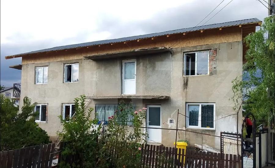 Casă individuală cu 6 camere cu Teren 696 Mp în Brazi