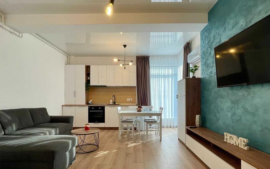 Apartament cu 3 camere semidecomandat în Nord