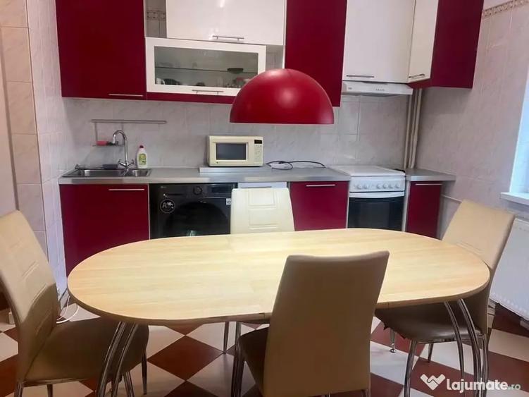Apartament cu 4 camere decomandat în Timpuri Noi