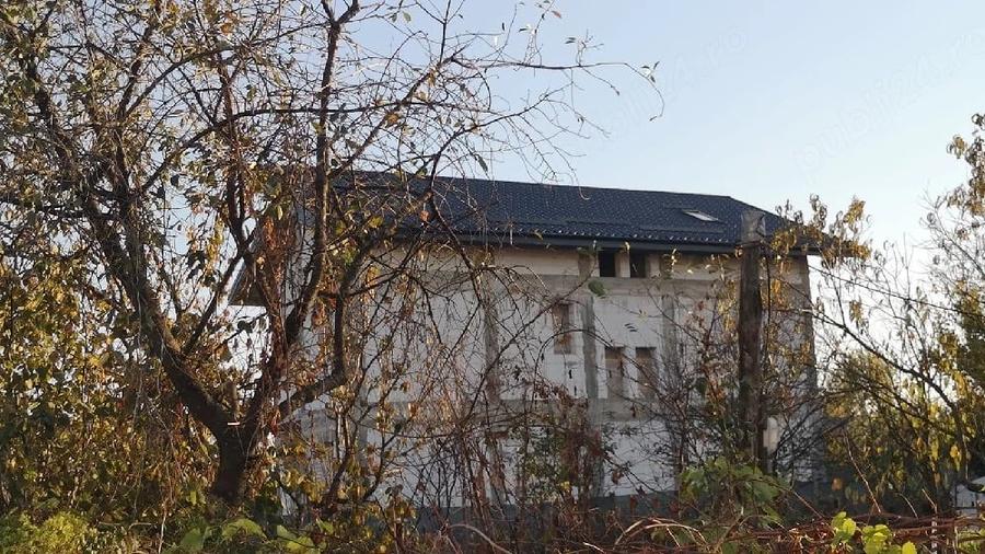 Casă cu Teren 400 Mp în Nord