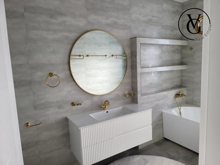 Apartament cu 4 camere decomandat, mobilat în Est