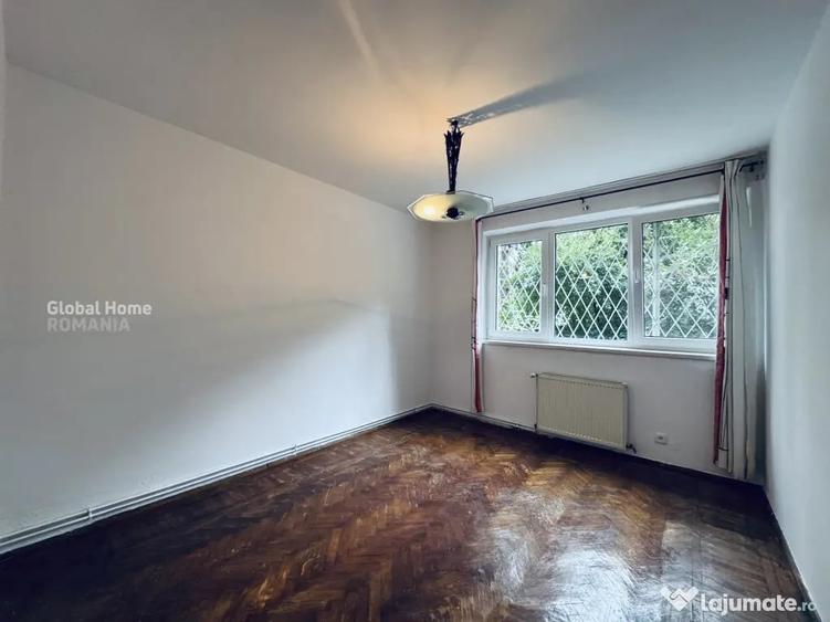 Apartament cu 3 camere semidecomandat în 1 Mai