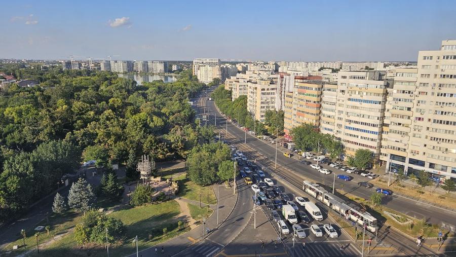 Apartament cu 3 camere decomandat în Doamna Ghica