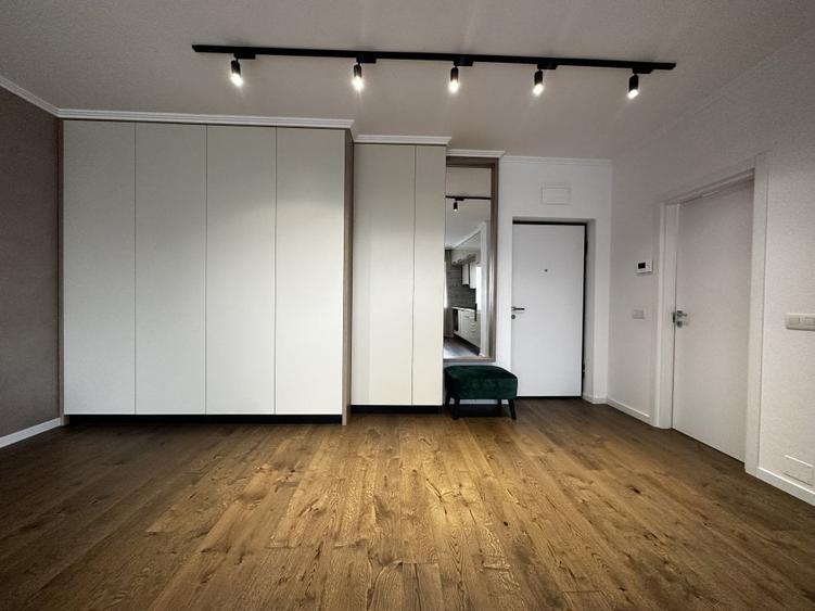 Apartament cu 2 camere decomandat, mobilat în Central