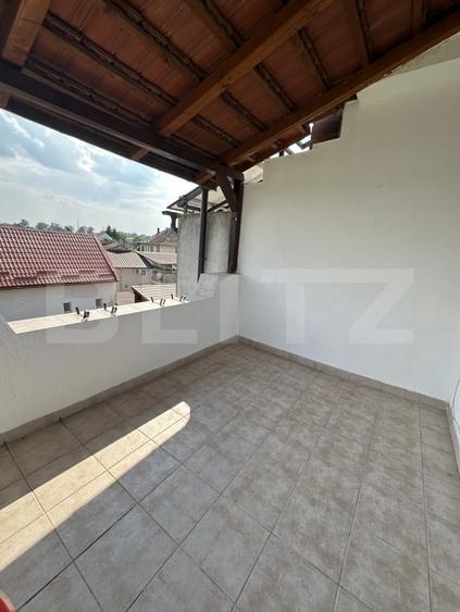 Casă individuală cu 6 camere cu Canalizare în Titulescu