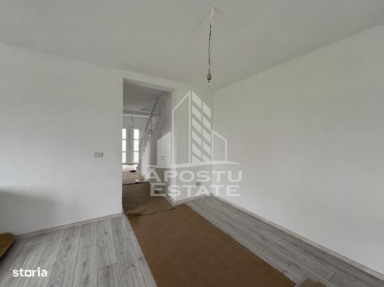 Casă cu 4 camere în Central