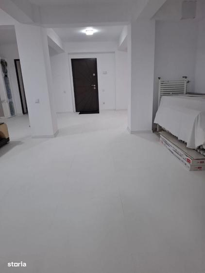 Apartament cu 4 camere decomandat în Mangalia