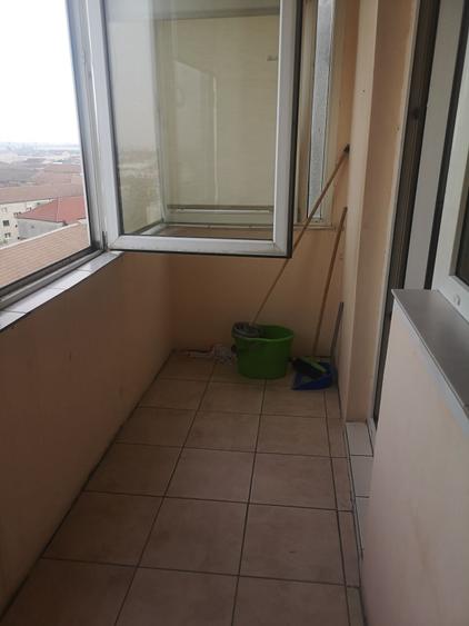 Apartament cu 3 camere decomandat în Nufărul