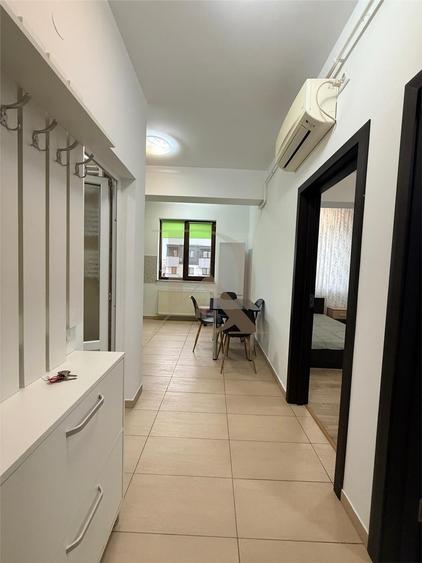 Apartament cu 2 camere decomandat în Centru Civic