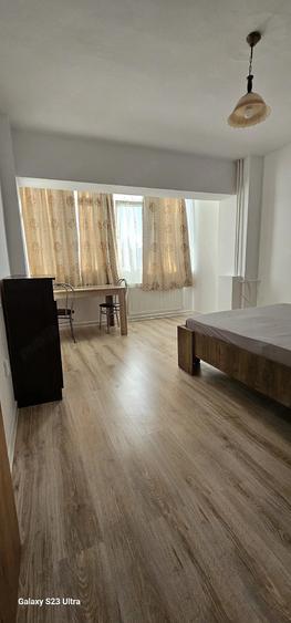 Apartament cu 2 camere decomandat în Ultracentral