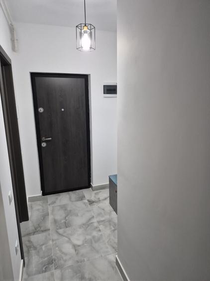 Apartament cu 2 camere decomandat în Florești