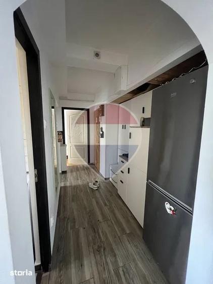Apartament cu 3 camere în Splai Bahlui