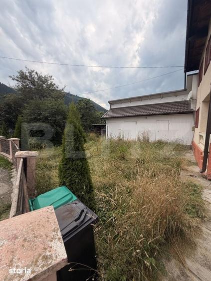 Casă cu 7 camere cu Teren 671 Mp în Central