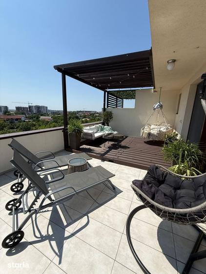 Apartament cu 3 camere în Apărătorii Patriei