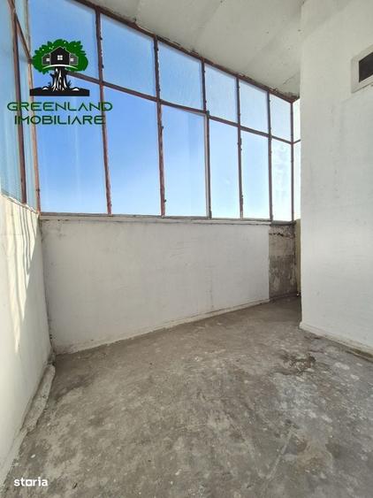 Apartament cu 2 camere decomandat în Podu Roș