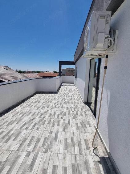 Apartament cu 2 camere decomandat în Giarmata