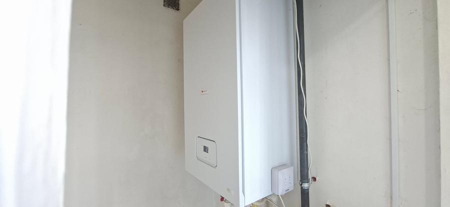 Apartament cu 2 camere decomandat în Micro 20