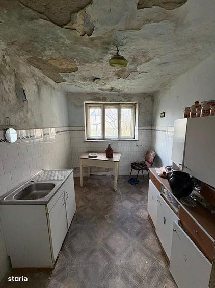 Casă cu 3 camere în Lazaret