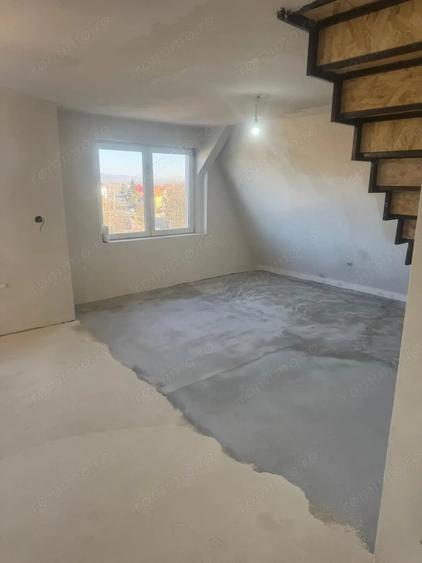 Apartament cu 3 camere decomandat în Sângeorgiu de Mureș