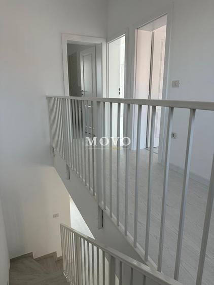 Duplex cu 4 camere cu Canalizare în Moșnița Nouă