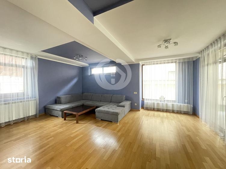 Casă cu 6 camere cu Teren 611 Mp în Central