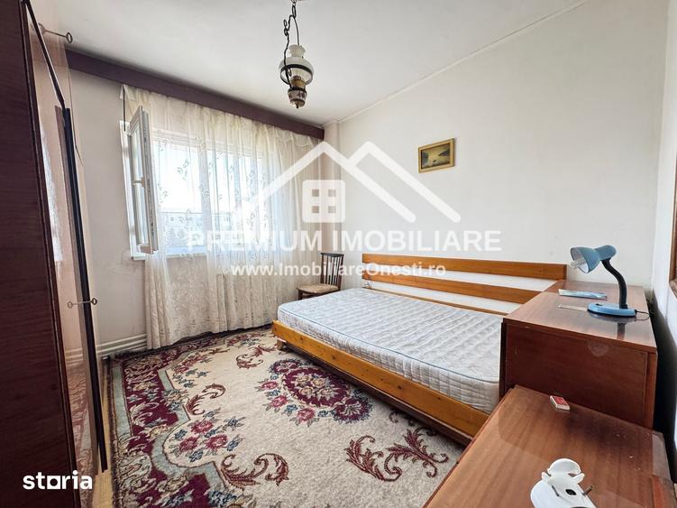 Apartament cu 3 camere decomandat în Central