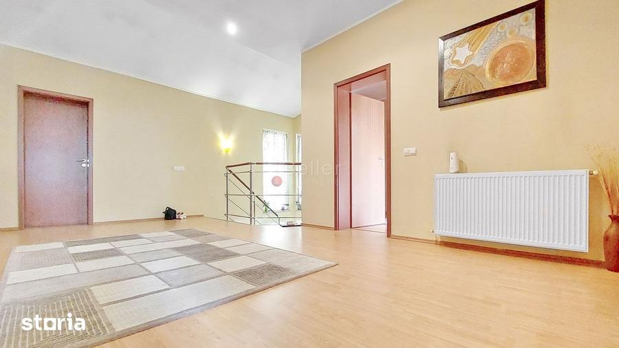 Casă cu 5 camere cu Teren 1500 Mp în Hălchiu