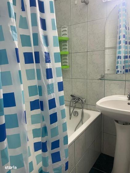 Apartament cu 3 camere decomandat în Drumul Taberei