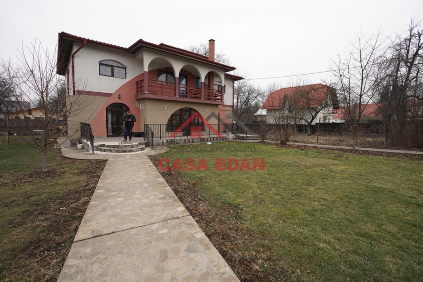 Casă individuală cu 7 camere cu Teren 1412 Mp în Breaza