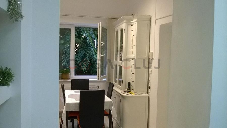 3 Camere curte si loc de parcare, langa Primarie - 1