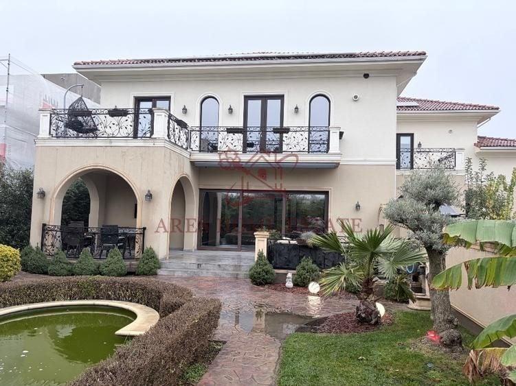 Casă individuală cu 5 camere cu Teren 900 Mp în Dumbrăvița