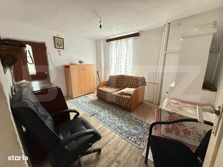 Casă cu 4 camere cu Teren 2310 Mp în Scoarța