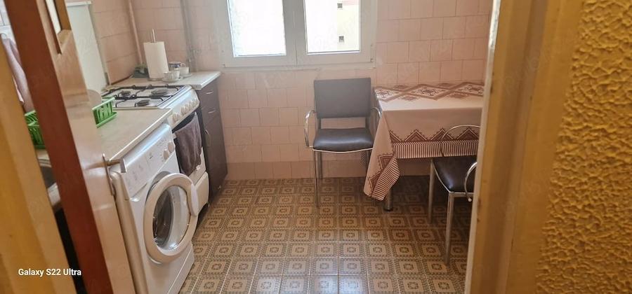 Apartament cu 2 camere decomandat în 1 Mai