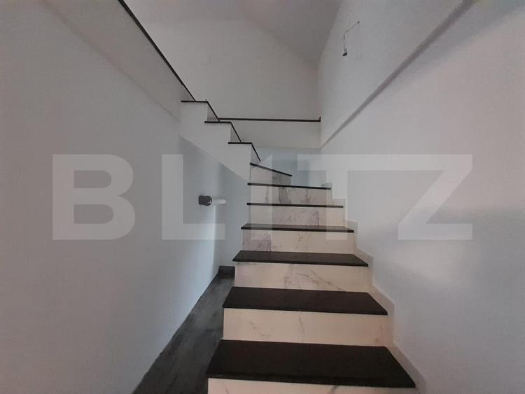 Casă individuală cu 5 camere cu Garaj în Central