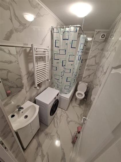 Garsonieră decomandată în Cug
