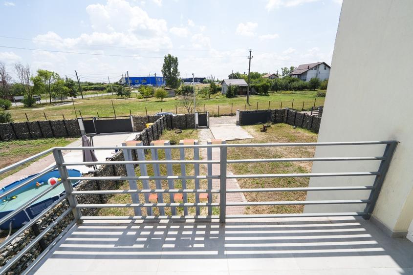 Casă individuală cu 5 camere cu Teren 350 Mp în Pielești