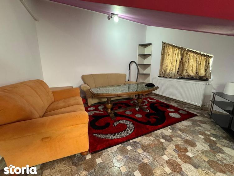 Apartament cu 3 camere, mobilat în Central