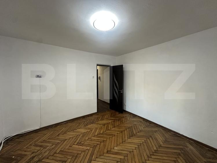 Apartament cu 2 camere decomandat în Botizului