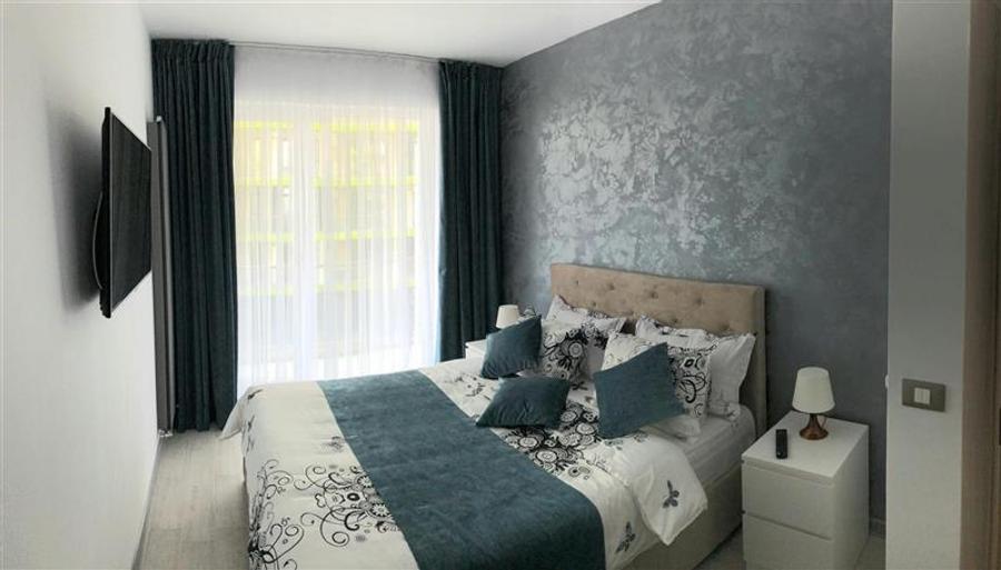 Apartament cu 2 camere decomandat, mobilat în Central