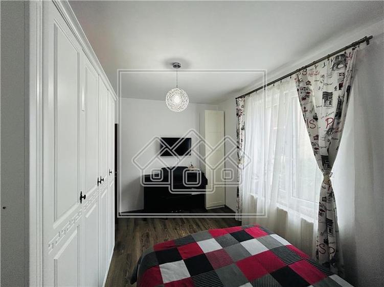 Apartament cu 3 camere nedecomandat în Șelimbăr