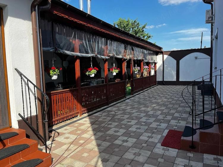 Casă cu Teren 520 Mp în Radu Negru