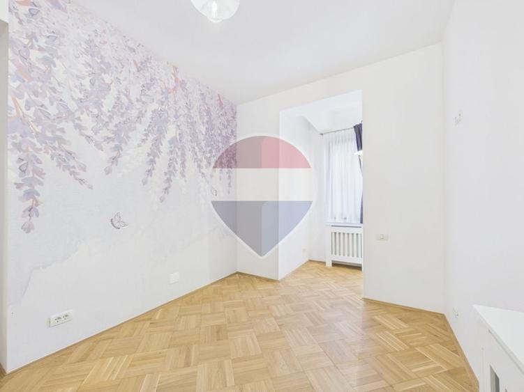 Apartament cu 3 camere semidecomandat, mobilat în Aviatorilor