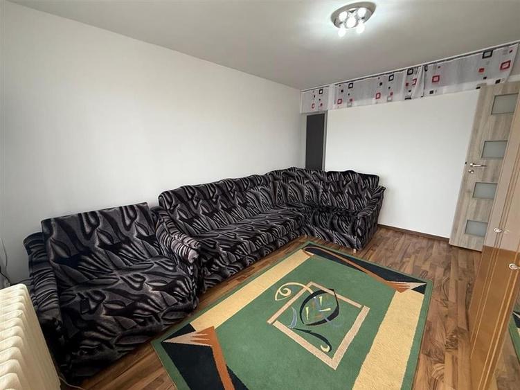 Apartament cu 2 camere decomandat, mobilat în Hipodrom 3