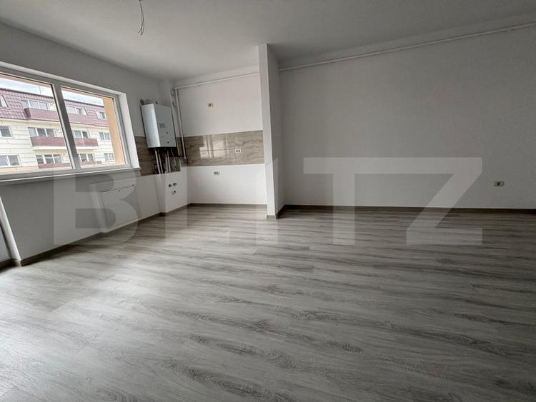 Apartament cu 2 camere semidecomandat în Sânpetru