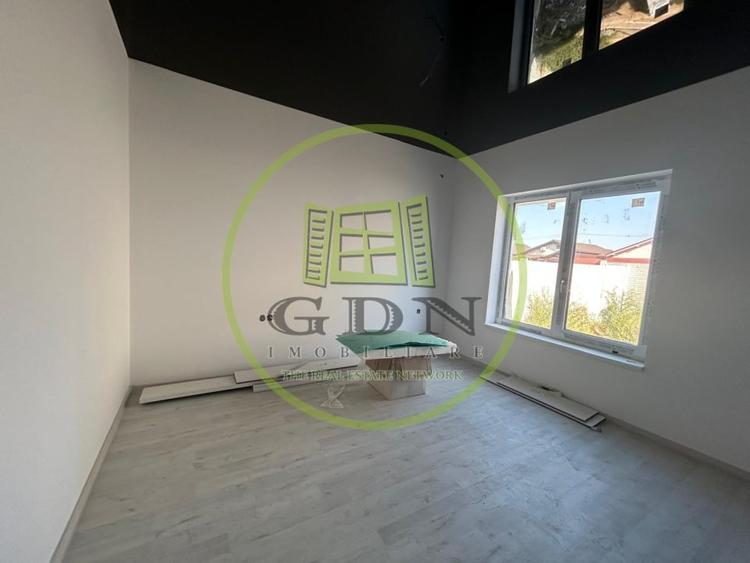 Casă individuală cu 4 camere cu Teren 300 Mp în Malu Mare