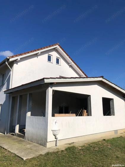 Casă cu Teren 950 Mp în Micro 17